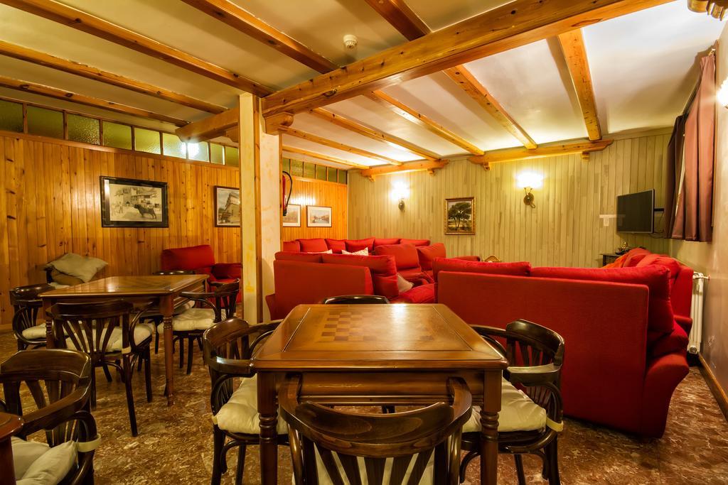 Hotel Esther La Virgen de la Vega Zewnętrze zdjęcie