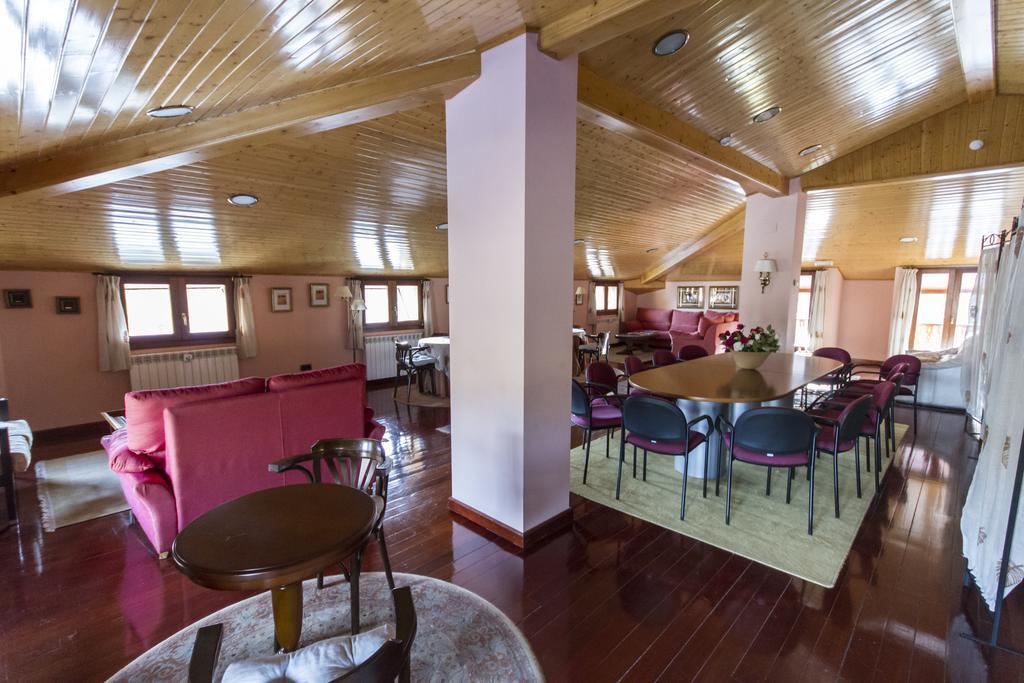 Hotel Esther La Virgen de la Vega Zewnętrze zdjęcie